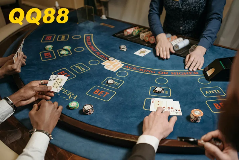 Luật chơi Baccarat tuy đơn giản nhưng lại vô cùng cuốn hút và bất ngờ